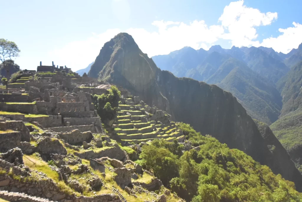 picture of the side of machu picchu