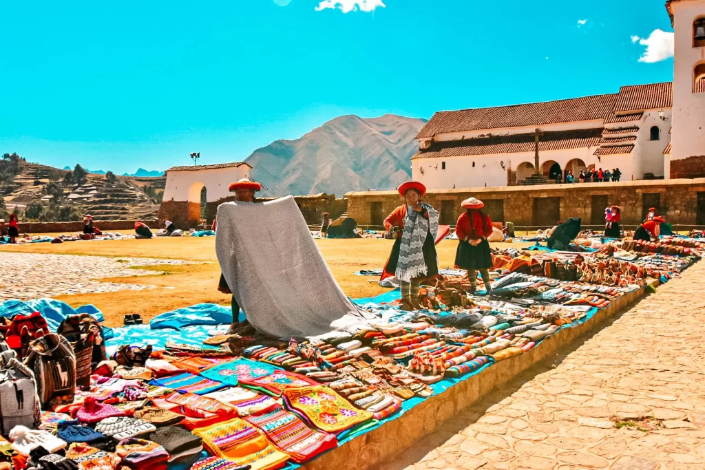 women at the colorful chinchero market