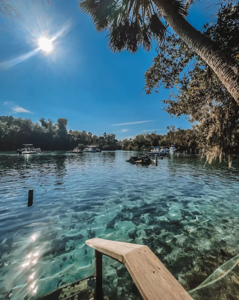 Silver glen springs with boats in water