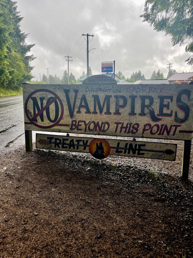 no vampires sign in forks
