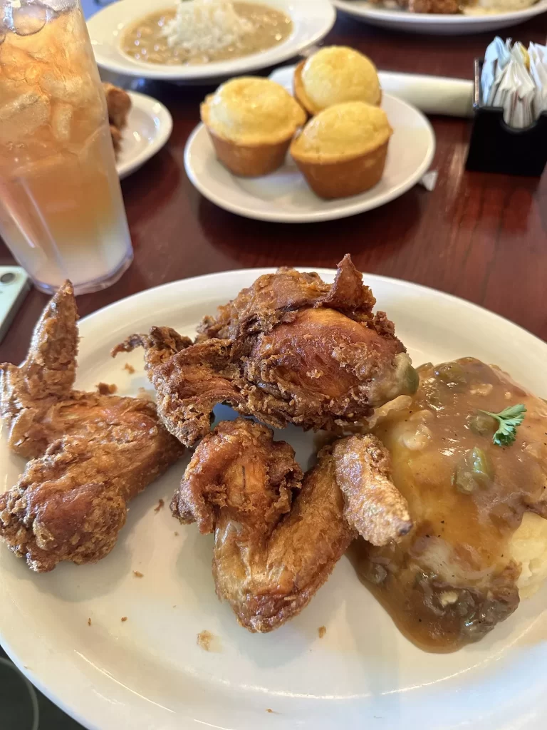Fried Chicken at Willie Maes with sides