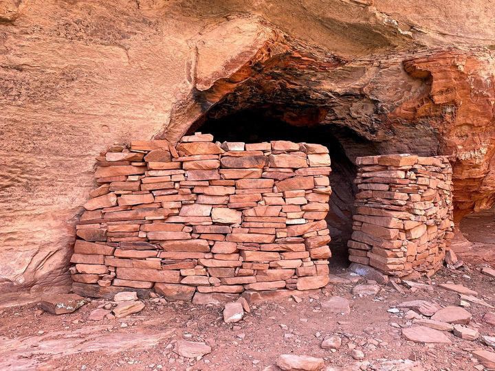 Cave Dwelling near Subway Cave in Sedona