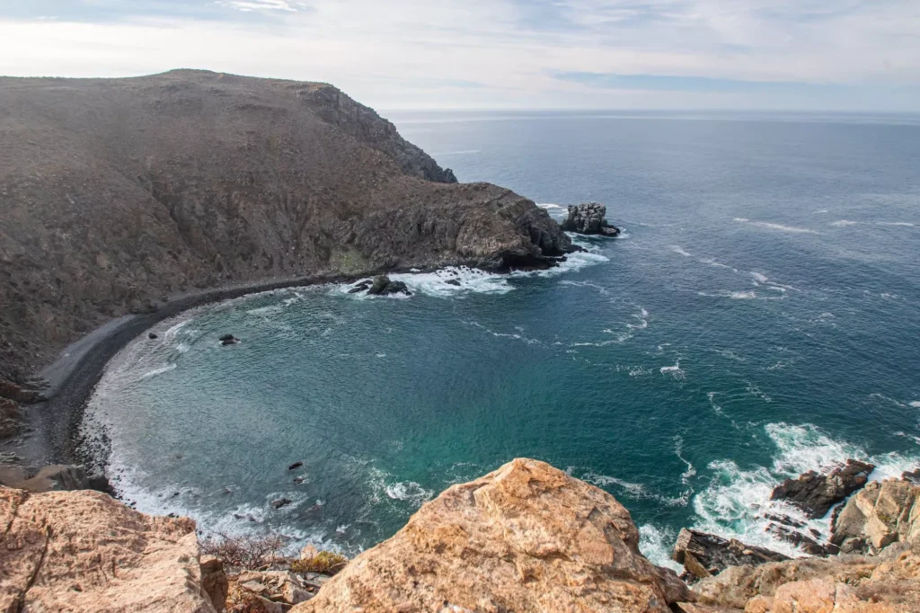 the view at the top of the hike with rocky outcrop