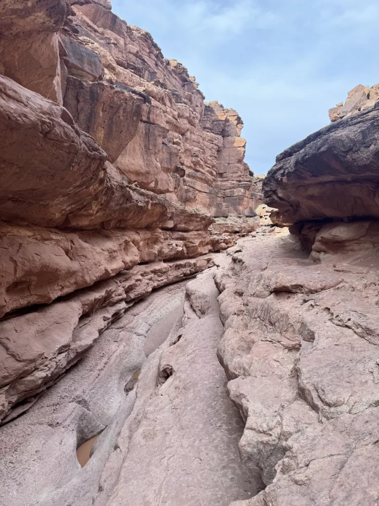 slots in cathedral wash